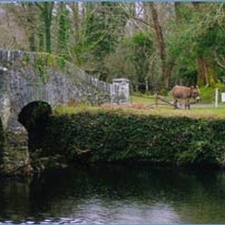 Отель Hillcrest Farmhouse Laune Bridge Экстерьер фото